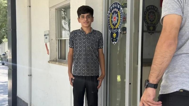 15 yaşındaki çocuk bulduğu altınları polise teslim etti