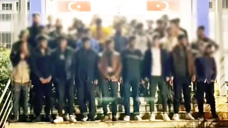 51 ilde göçmen kaçakçılığı operasyonları: 98 kişi tutuklandı