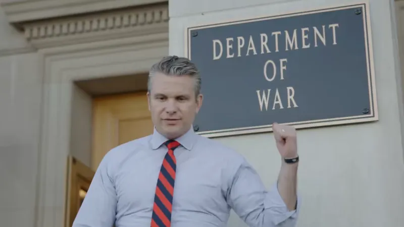 ABD Savunma Bakanlığı'nın tabelaları 'Savaş Bakanlığı' ile değiştirildi