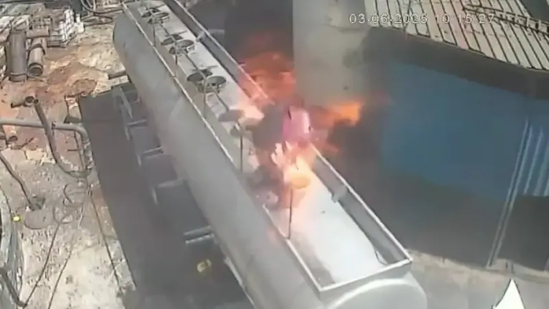 Ağzında sigara ile açtığı tanker kapağı bomba gibi patladı! İşte o anlar