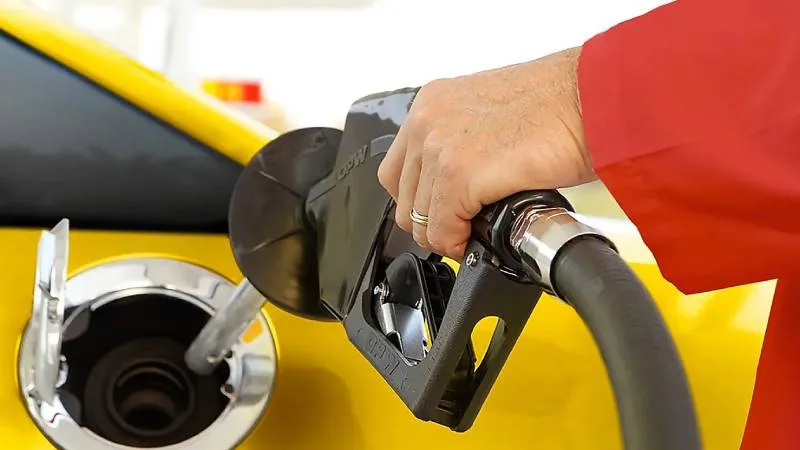 Akaryakıt Fiyatları: Benzin, Motorin, LPG'de Şok Değişim!