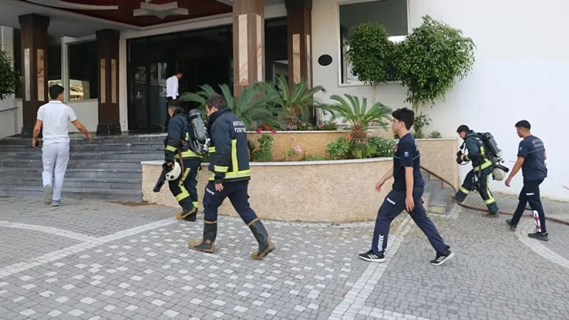 Antalya'da 5 yıldızlı otelde yangın paniği! Turistler tahliye edildi otel sabıkalı çıktı
