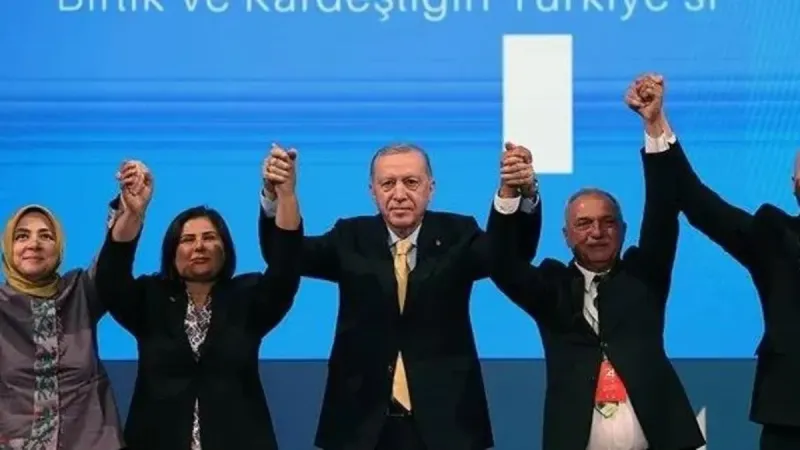 Çerçioğlu'ndan Özgür Özel'e Şok Cevap: Gerçekleri Çarpıtıyor!
