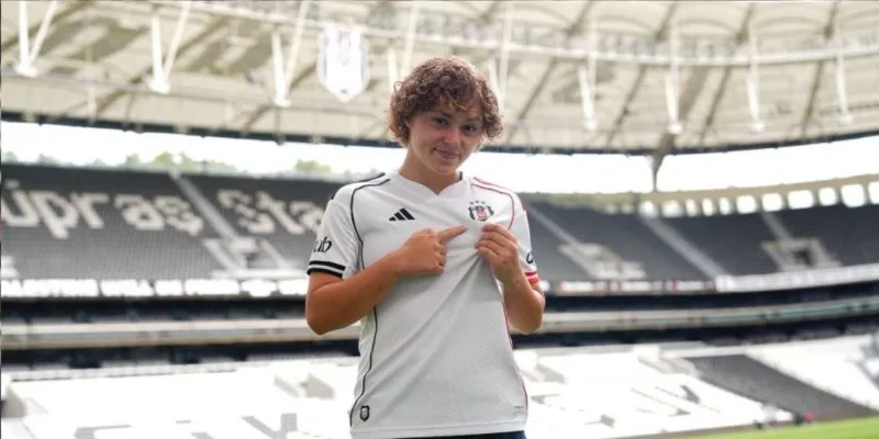Beşiktaş'tan Bomba Transfer! Ecemnur Öztürk Kartal Oldu!