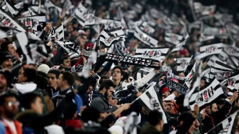 Beşiktaş'ın taraftar sayısı İsviçre'nin nüfusunun iki katı: Almanya sınırını kapattılar!