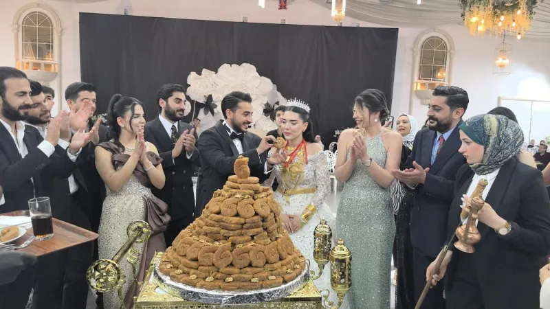 Bu pasta başka pasta! Kat kat dizip üzerine şerbet döktüler