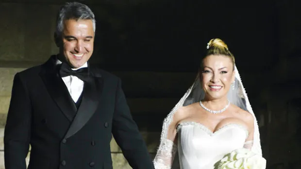 Çırağan'da görkemli düğün... Ünlüler akın etti