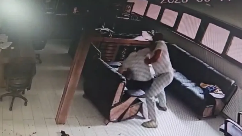 Eski kulüp başkanı iş insanı ofisinde öldürüldü