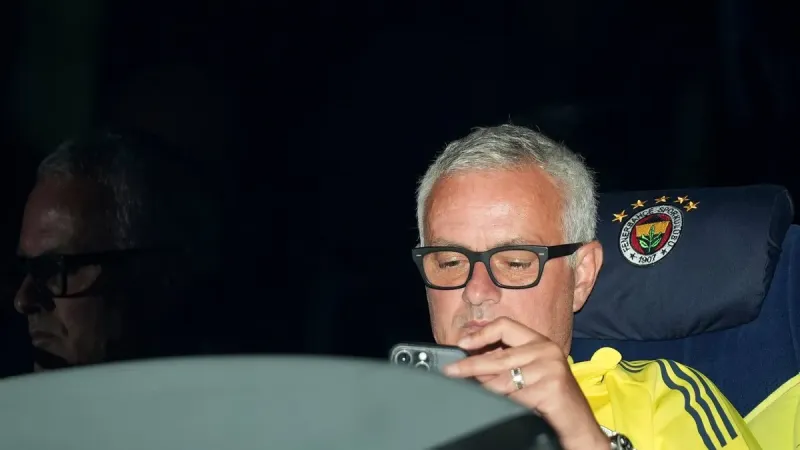 Fenerbahçe'de Transfer Bombası! 4 Yıldız İsim Geliyor Mu?
