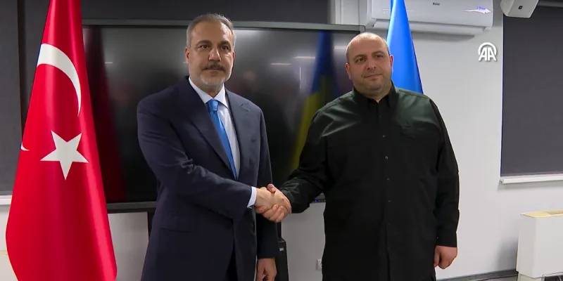 Hakan Fidan'dan Kritik Ukrayna Ziyareti: Savunma Bakanı ile Neler Konuşuldu?