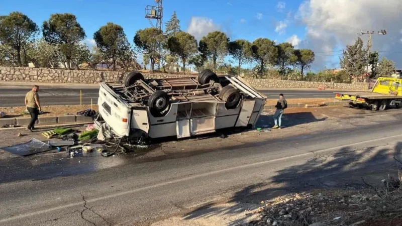 Hatay'da İşçi Servisi Kaza Yaptı! 25 Yaralı, İşte Detaylar