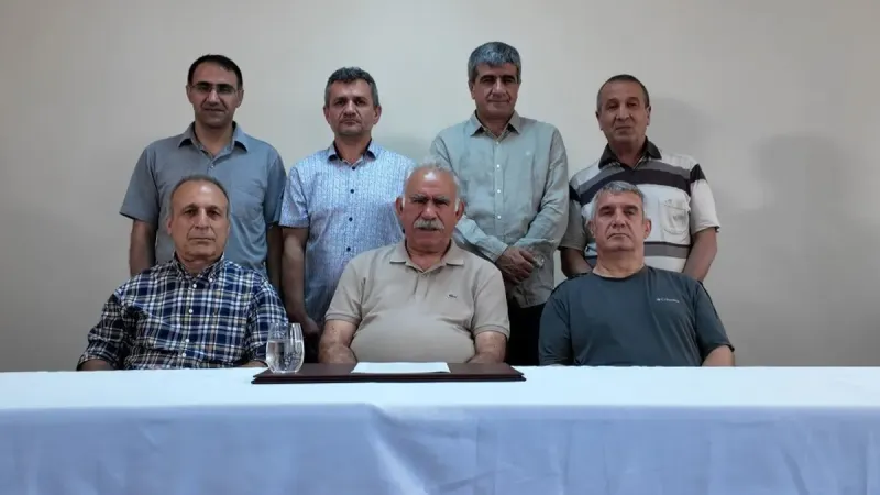 İmralı'nın kapıları bir kez daha açıldı! Teröristbaşı Abdullah Öcalan aile görüşünde ne dedi? "Komisyon" vurgusu