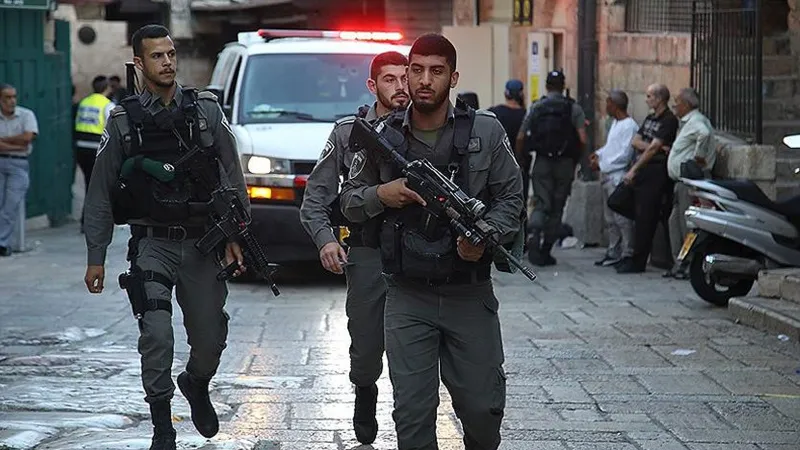İsrail polisi, 3 camiden okunan ezanları susturmak için rapor düzenledi