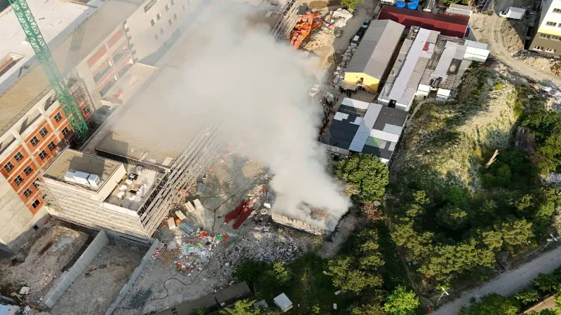 İstanbul Üniversitesi'nde Korkutan Yangın! Alevler Neden Yükseldi?