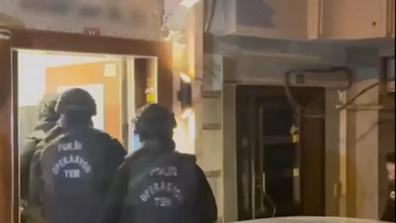 İstanbul'da DEAŞ Operasyonu! 14 Kişi Gözaltında mı?