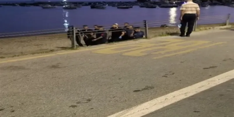 Kadıköy'de yüzen genç hayatını kaybetti