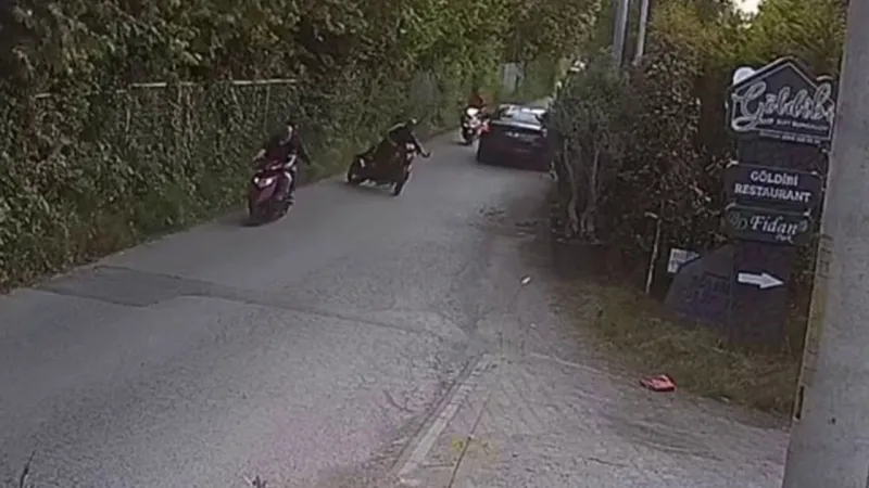 Kasksız Sürüşün Acı Sonucu! Motosiklet Kazası Kamerada!
