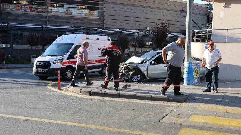 Kaza yapan sürücüden ilginç tepki: Anam babam beni böyle görmesin