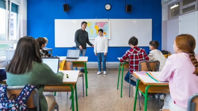 LGS'ye kısa süre kala özel okul fiyatları dudak uçuklatıyor! Bir seneliği TOGG T10X kadar! İngiltere ile başa baş ücretler velileri zora soktu