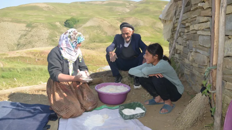 Muş'ta Yayla Sezonu Açıldı! Besiciler Sürüleri ile Yola Koyuldu