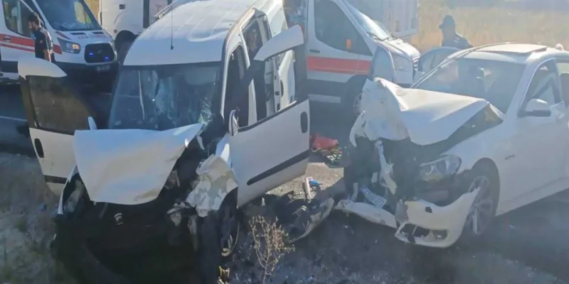 Nevşehir'de Korkunç Kaza! 14 Yaralı, Detaylar Şoke Ediyor!
