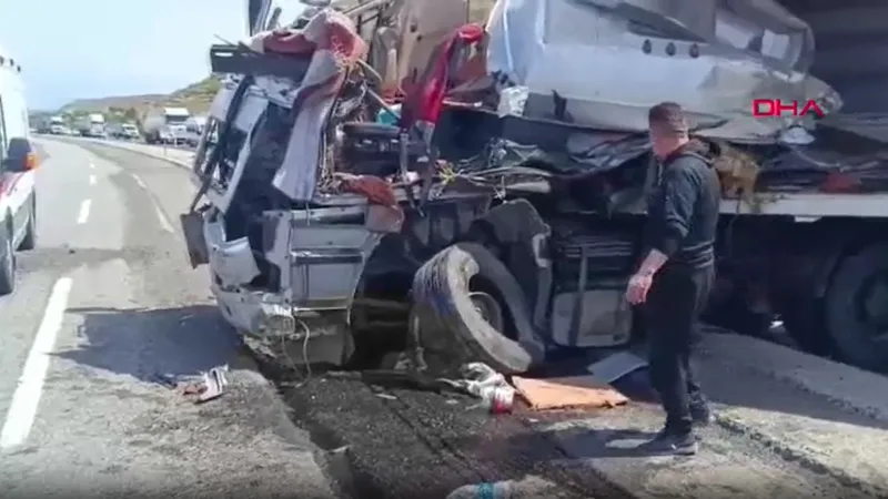 Batman'da Korkunç Kaza: 2 Tır Çarpıştı! Ölü ve Yaralı Var