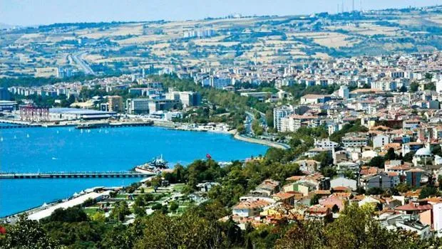 Marmara ve Ege'de Deprem! İstanbul Sallandı mı? İşte Detaylar