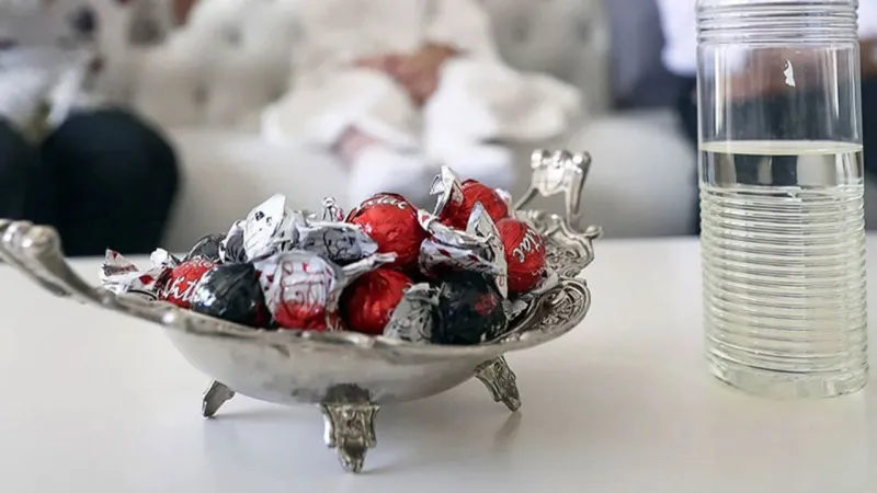 Bayram Tatili 9 Gün Mü Olacak? Bakan Ersoy'dan Kritik Açıklama!