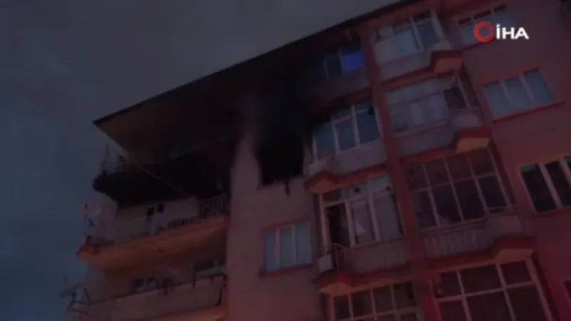 Malatya'da Apartman Yangını! 11 Kişi Dumandan Etkilendi!