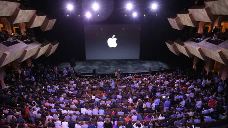 Apple'dan Katlanabilir iPhone Müjdesi! Fiyatı Dudak Uçuklatacak
