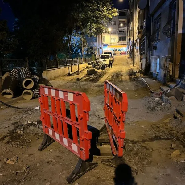 Bayrampaşa'da Rögar Neden Patladı? İşte Olay Yerinden İlk Görüntüler!