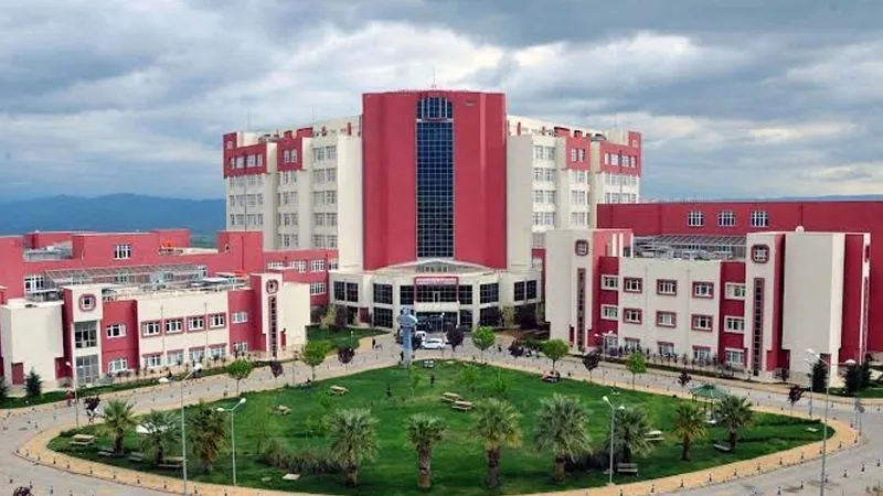 Profesöre Bıçak Parası Şoku! Adli Kontrolle Serbest mi Kaldı?