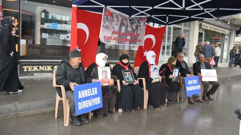 Evlat Nöbetinde Son Dakika: Gözyaşı Sevince Dönüştü!