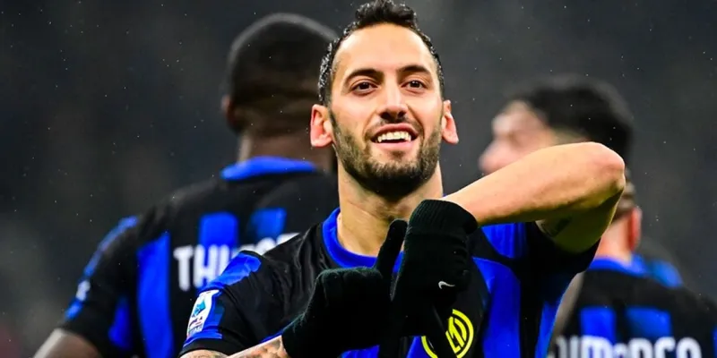 Hakan Çalhanoğlu'na Şok Ceza! Olayın Perde Arkası