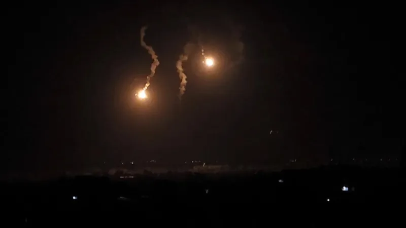 Gazze'de Gece Katliamı! İsrail'den Bomba Yağmuru: 40 Ölü