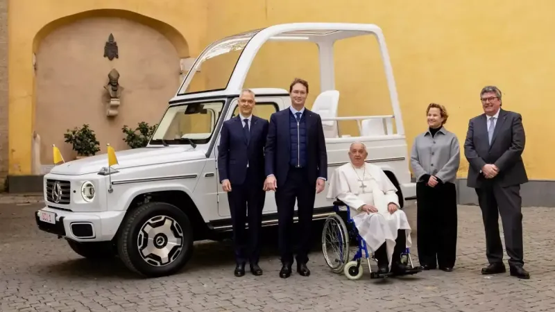 Papa'nın Vasiyeti Şaşırttı! Papamobil'i Nereye Bağışladı?