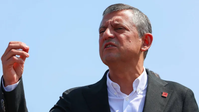 Özgür Özel'den İmamoğlu'nun avukatı Pehlivan'ın tutuklanmasına ilk tepki: Avukatın gırtlağına çöken anlayışı milletimize şikayet ediyorum