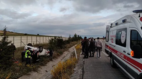 Tokat'ta otomobil devrildi: Beş yaralı