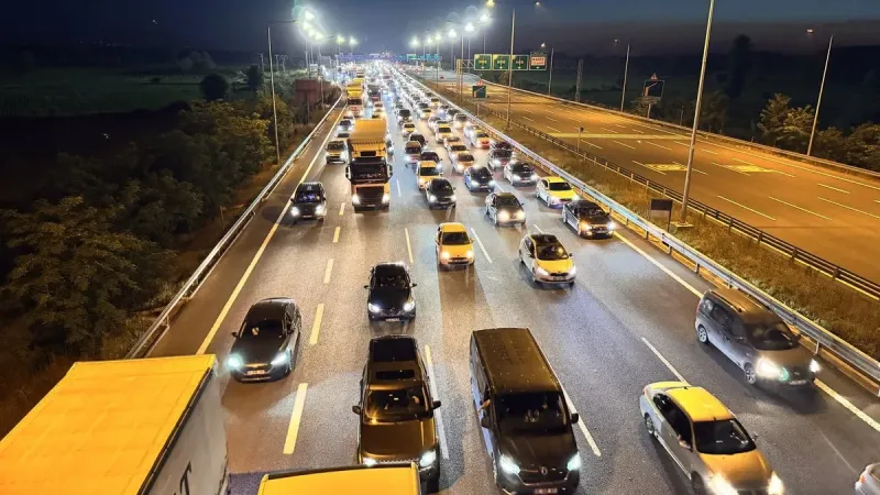 Uzun yolda yol hipnozuna dikkat! Uzman isimden A Haber'de hayat kurtaracak uyarılar