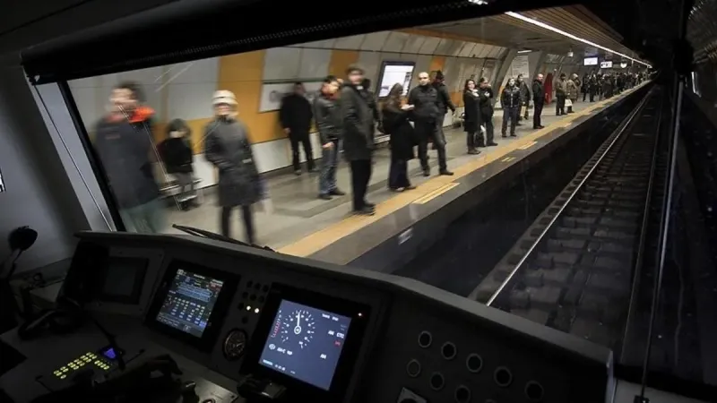 İstanbul Metrosu'nda Şok Karar! Hangi Duraklar Kapandı?